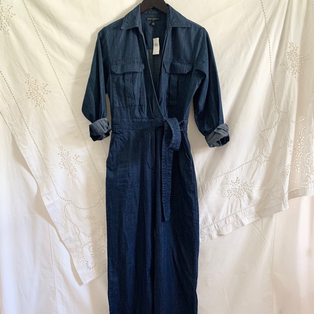 NWT Banana Republic 70’s Look Denim Jumpsuit Small /2